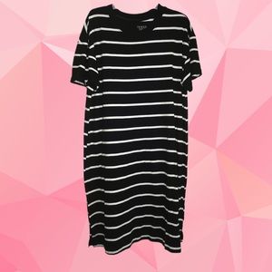 Time & Tru Black&White Striped Women's Knit Dress